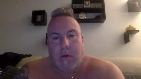 Snapshot of banana5289 chatting on April 19, 4:17 pm banana5289 online show from April 19, 4:17 pm