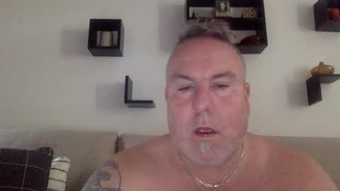 Snapshot of banana5289 chatting on April 26, 4:26 pm banana5289 online show from April 26, 4:26 pm