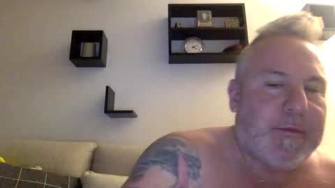 Snapshot of banana5289 chatting on April 30, 11:20 pm banana5289 online show from April 30, 11:20 pm