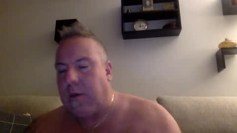 Snapshot of banana5289 chatting on May 3, 10:10 am banana5289 online show from May 3, 10:10 am
