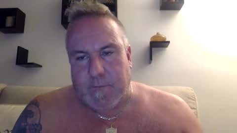 Snapshot of banana5289 chatting on May 6, 8:47 pm banana5289 online show from May 6, 8:47 pm