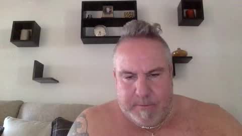 Snapshot of banana5289 chatting on May 7, 12:43 pm banana5289 online show from May 7, 12:43 pm