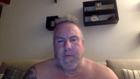 Snapshot of banana5289 chatting on May 9, 10:31 am banana5289 online show from May 9, 10:31 am