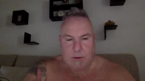 Snapshot of banana5289 chatting on May 14, 8:59 pm banana5289 online show from May 14, 8:59 pm