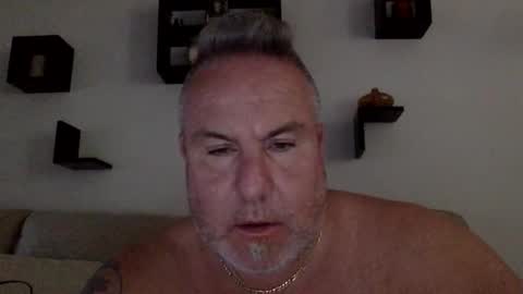 Snapshot of banana5289 chatting on May 28, 9:23 pm banana5289 online show from May 28, 9:23 pm