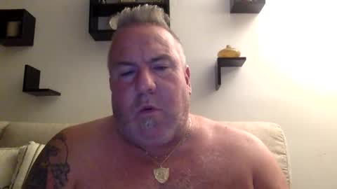 Snapshot of banana5289 chatting on June 5, 7:03 am banana5289 online show from June 5, 7:03 am