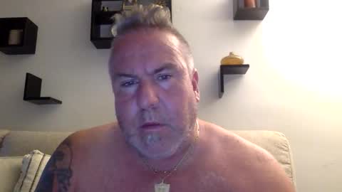 Snapshot of banana5289 chatting on June 6, 10:53 am banana5289 online show from June 6, 10:53 am