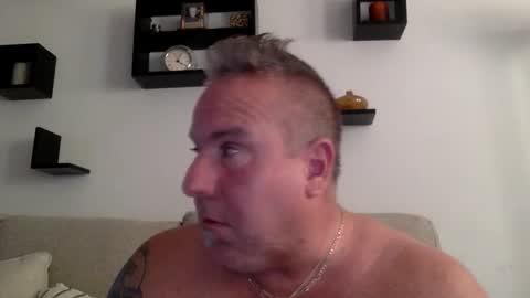Snapshot of banana5289 chatting on June 8, 8:09 pm banana5289 online show from June 8, 8:09 pm