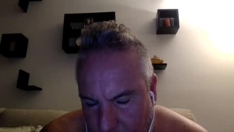 Snapshot of banana5289 chatting on June 12, 11:31 am banana5289 online show from June 12, 11:31 am