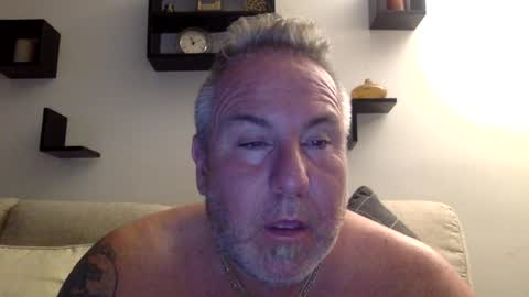 Snapshot of banana5289 chatting on June 13, 3:15 am banana5289 online show from June 13, 3:15 am
