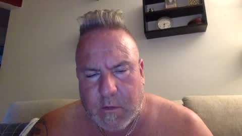 Snapshot of banana5289 chatting on June 21, 10:18 am banana5289 online show from June 21, 10:18 am