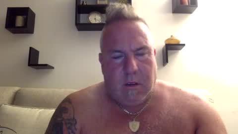Snapshot of banana5289 chatting on June 25, 9:25 am banana5289 online show from June 25, 9:25 am