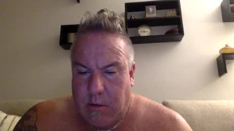 Snapshot of banana5289 chatting on July 12, 7:43 am banana5289 online show from July 12, 7:43 am