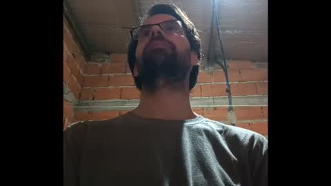 Ezequiel online show from October 3, 1:24 am