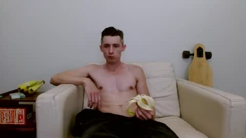 Snapshot of bananacurvesleft chatting on June 5, 5:03 am bananacurvesleft online show from June 5, 5:03 am