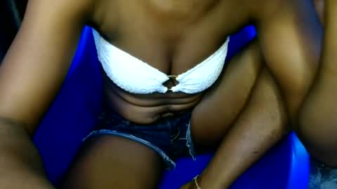 banging_body online show from May 16, 11:25 pm