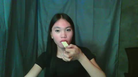 baninay810654 online show from March 27, 10:31 pm