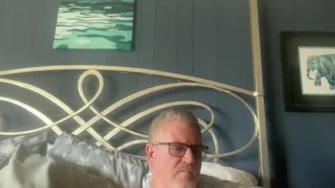 bapeter218 online show from December 13, 8:25 pm