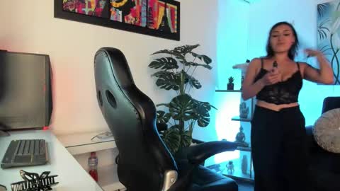 Gabi  online show from October 26, 7:20 pm