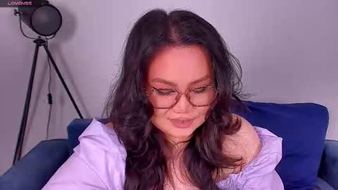 Barbie Kim online show from October 4, 6:17 pm