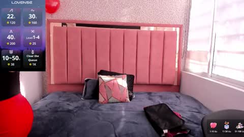 Snapshot of barbara_fox__ chatting on October 21, 11:55 am B A R B A R A online show from October 21, 11:55 am