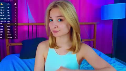 Snapshot of barbarafinch chatting on March 31, 6:58 am Barbara online show from March 31, 6:58 am