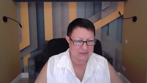 barbaraturners online show from October 31, 9:38 pm