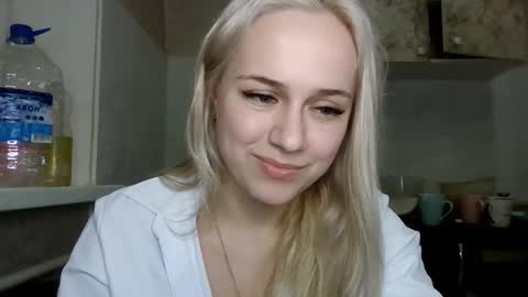 Snapshot of barbie___girl chatting on February 25, 7:56 pm barbie___girl online show from February 25, 7:56 pm