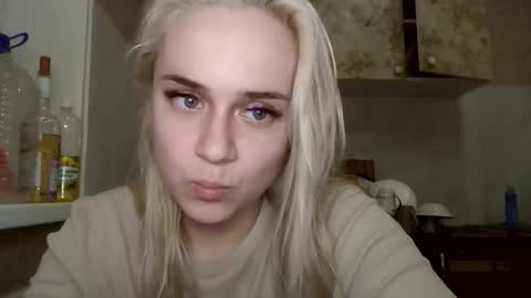 Snapshot of barbie___girl chatting on March 2, 7:21 pm barbie___girl online show from March 2, 7:21 pm