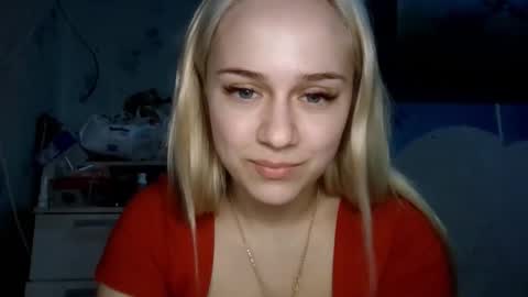 Snapshot of barbie___girl chatting on March 9, 4:11 pm barbie___girl online show from March 9, 4:11 pm