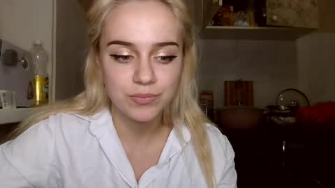 Snapshot of barbie___girl chatting on March 19, 6:45 pm barbie___girl online show from March 19, 6:45 pm