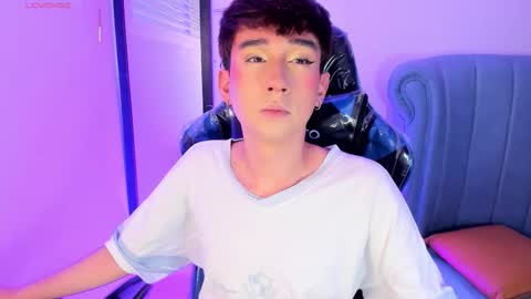          I work from home this is my room 3 online show from March 26, 7:47 am