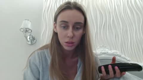Snapshot of barbie_giirls_ chatting on April 14, 6:36 pm Kate online show from April 14, 6:36 pm