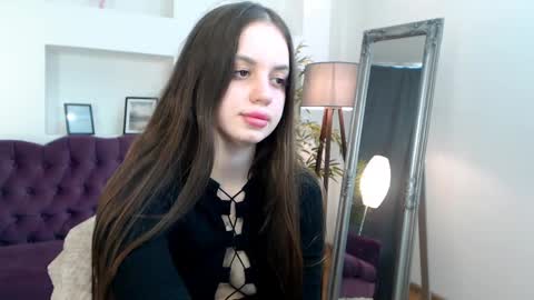 Scarlett online show from April 19, 12:15 pm