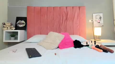 Barbie lorens online show from August 4, 12:52 pm