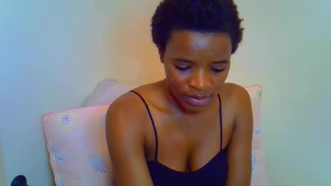 Snapshot of barbie_queen17 chatting on March 22, 2:20 pm VEE online show from March 22, 2:20 pm