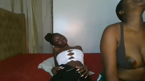 Snapshot of barbie_queen2 chatting on September 20, 2:51 pm queen online show from September 20, 2:51 pm