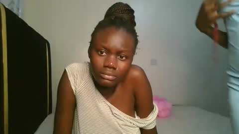 Snapshot of barbie_queen2 chatting on September 24, 1:09 am queen online show from September 24, 1:09 am