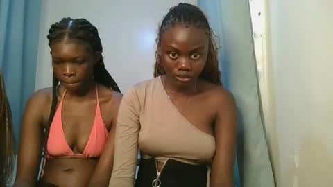 Snapshot of barbie_queen2 chatting on October 29, 10:50 am queen online show from October 29, 10:50 am