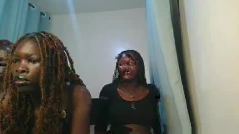 queen online show from March 18, 9:51 pm