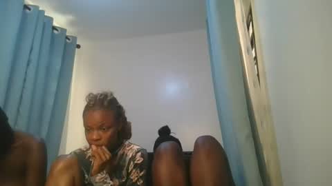 queen online show from April 1, 1:41 pm