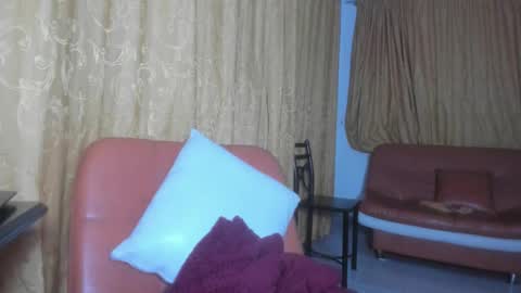 Snapshot of barbie_sweetcol chatting on October 23, 2:55 am barbie_sweetcol online show from October 23, 2:55 am