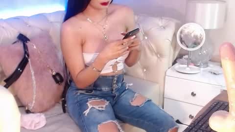 barbiefox_ online show from December 16, 12:37 am