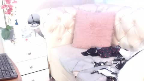 barbiefox_ online show from June 8, 12:03 am