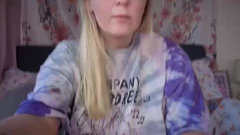 barbiegirl966 online show from October 13, 8:36 am