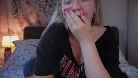 Snapshot of barbiegirl966 chatting on July 20, 9:01 am barbiegirl966 online show from July 20, 9:01 am