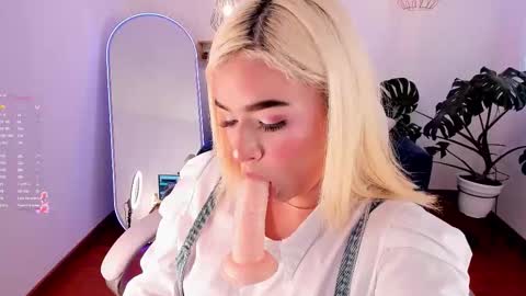 barbiehannab online show from March 27, 8:19 pm