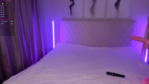 Snapshot of barbielina_ chatting on September 8, 9:14 pm  Emma online show from September 8, 9:14 pm