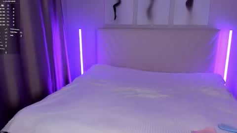 Snapshot of barbielina_ chatting on October 10, 8:19 pm  Emma online show from October 10, 8:19 pm