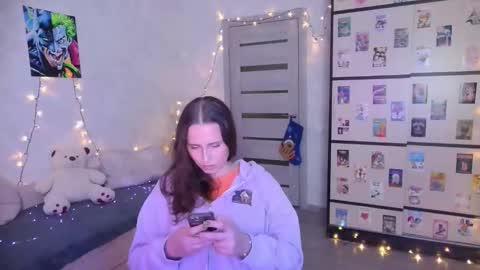 Snapshot of barbiepie chatting on December 15, 5:39 pm barbiepie online show from December 15, 5:39 pm